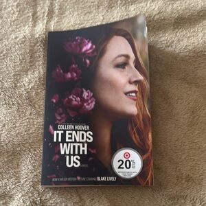 'It Ends With Us' Book - Black and Purple Cover‎